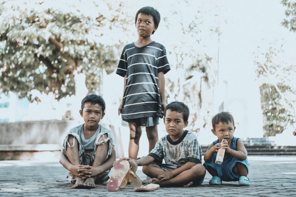フィリピンの貧困層に生まれた子どもの現状