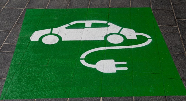 電気自動車（EV）とは何か？基本的な仕組みを理解しよう