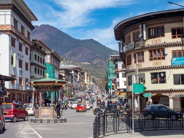 世界一幸福な国ブータンの首都には信号機がない!?その国民性を探る SDGs特化メディア持続可能な未来のために