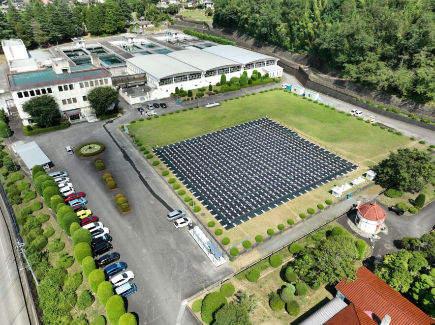 地下浄水池上部での再エネ活用を実現|施設環境に優しい施工方法を採用した最新事例を自社サイトにて公開