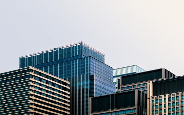 「雇用の安定」が「仕事の質」を隠す｜ILO報告書が2026年の働き方に警鐘