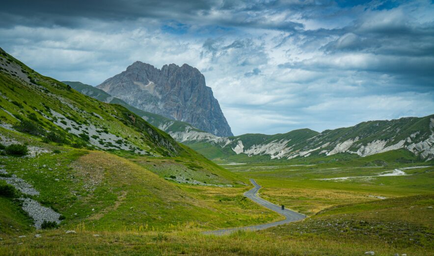 Photo by IOeTEch on Unsplash
