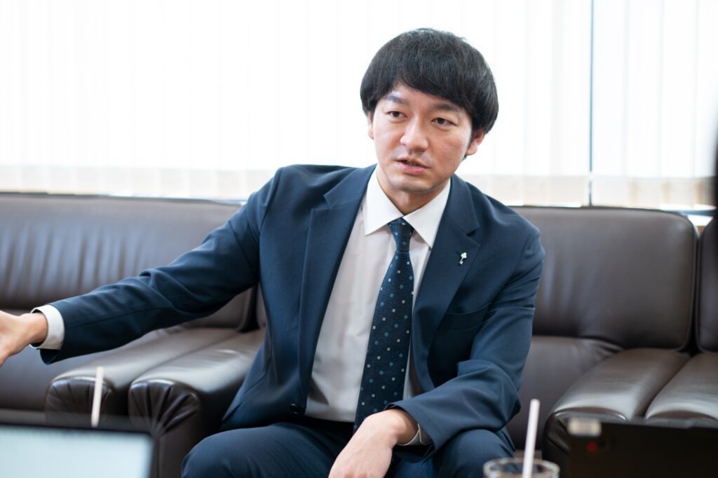 『18歳。コーヒーを』について話す髙木様